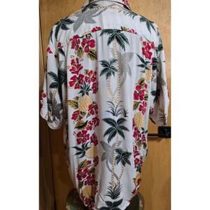 Pineapple Connection Button Down Shirt (Size Small)